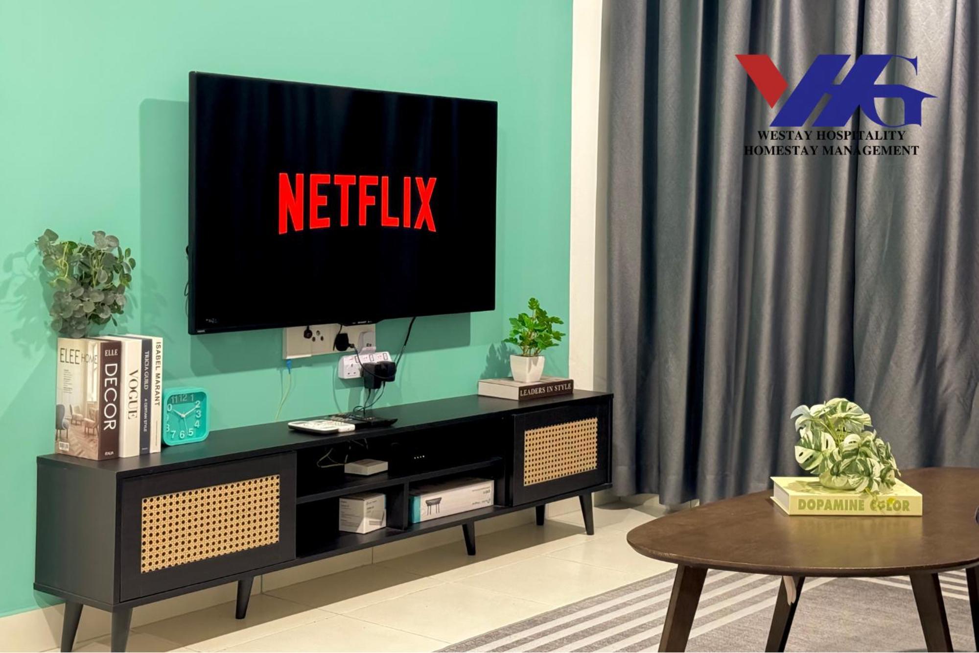 Alanis With Netflix @ Klia Sepang
